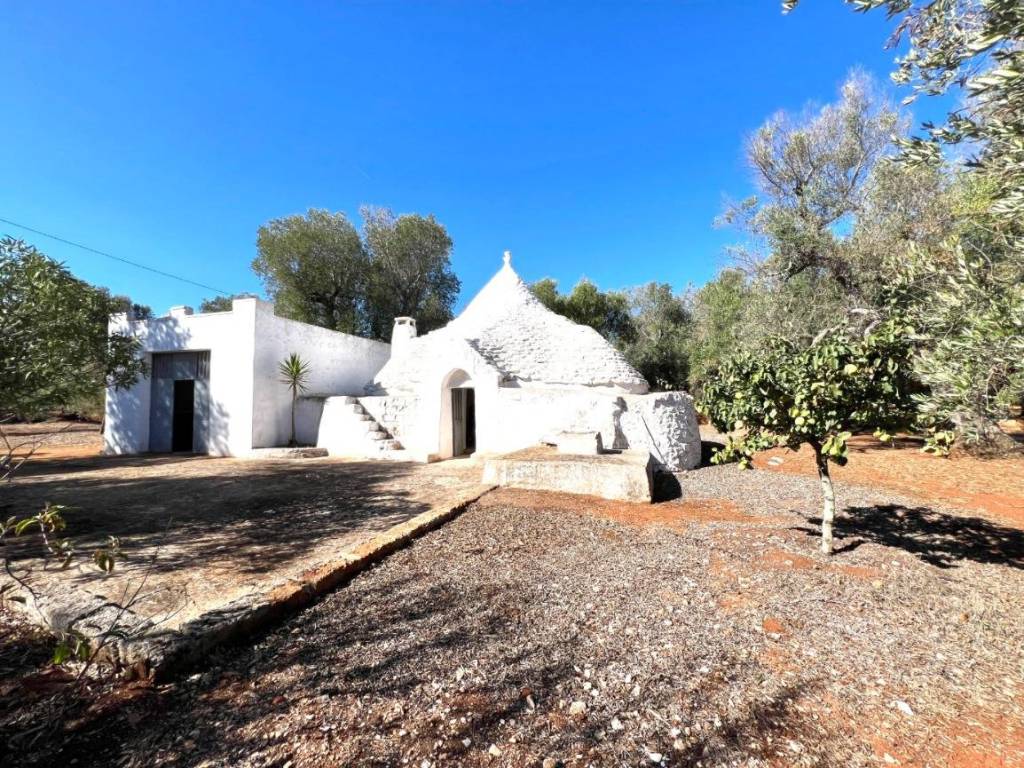 Rustico contrada amati, ceglie messapica