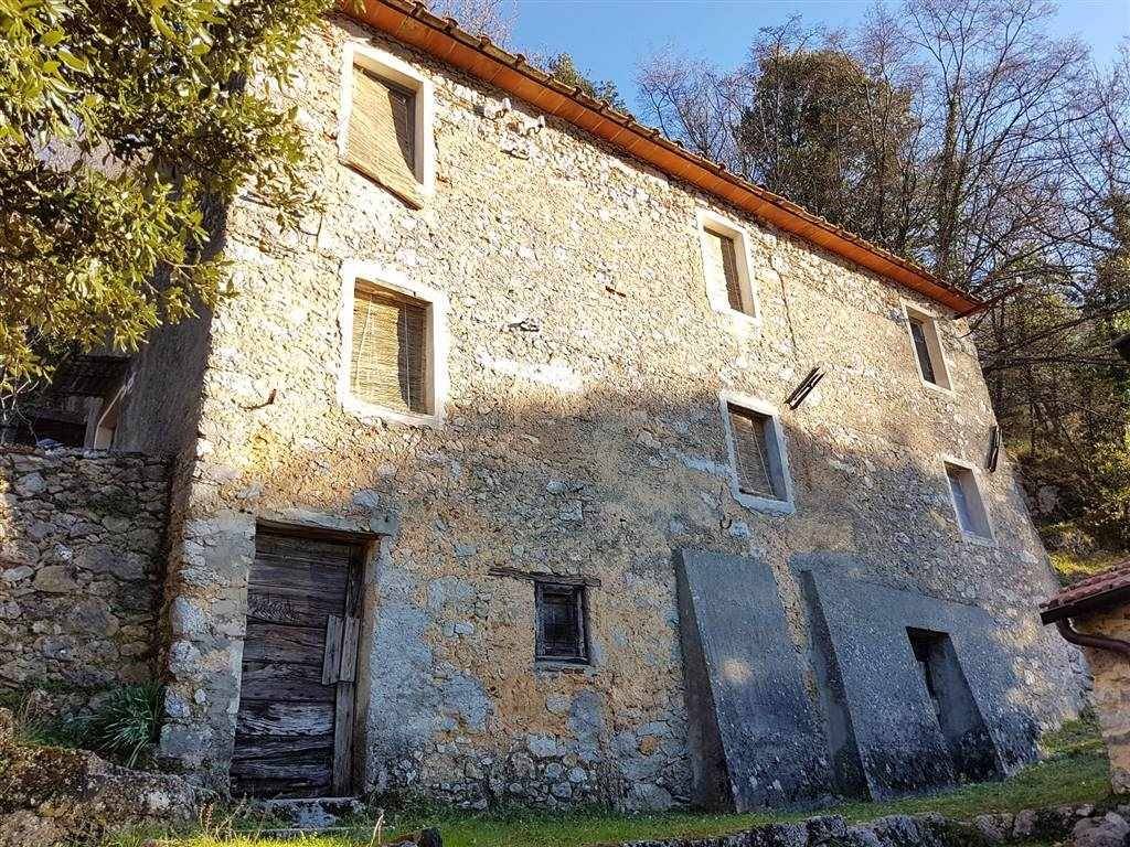 Rustico, da ristrutturare, 277 m², camaiore paese, camaiore