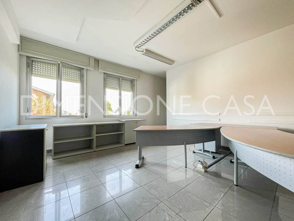 Ufficio - studio con ascensore, ospedale, carpi