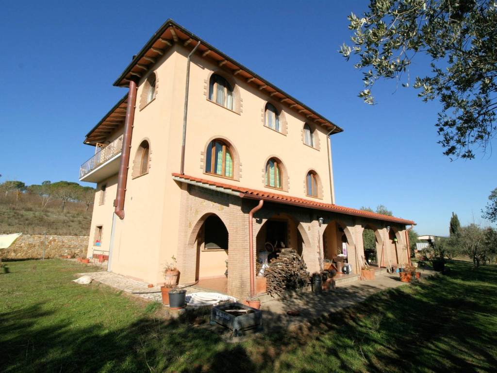 Locale commerciale, civitella paganico