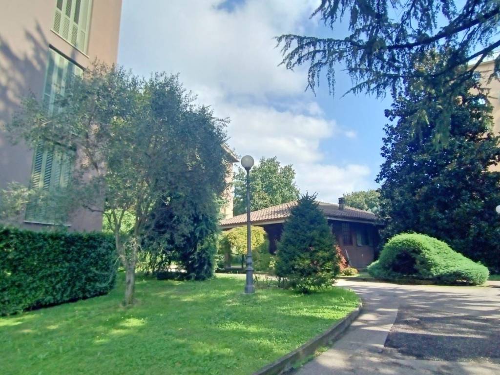 Trilocale viale libertà 89, viale libertà, monza