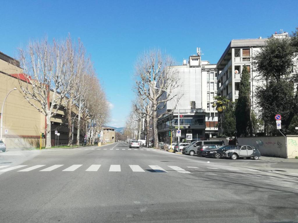 Attività commerciale viale antonio gramsci 11, d'azeglio, firenze