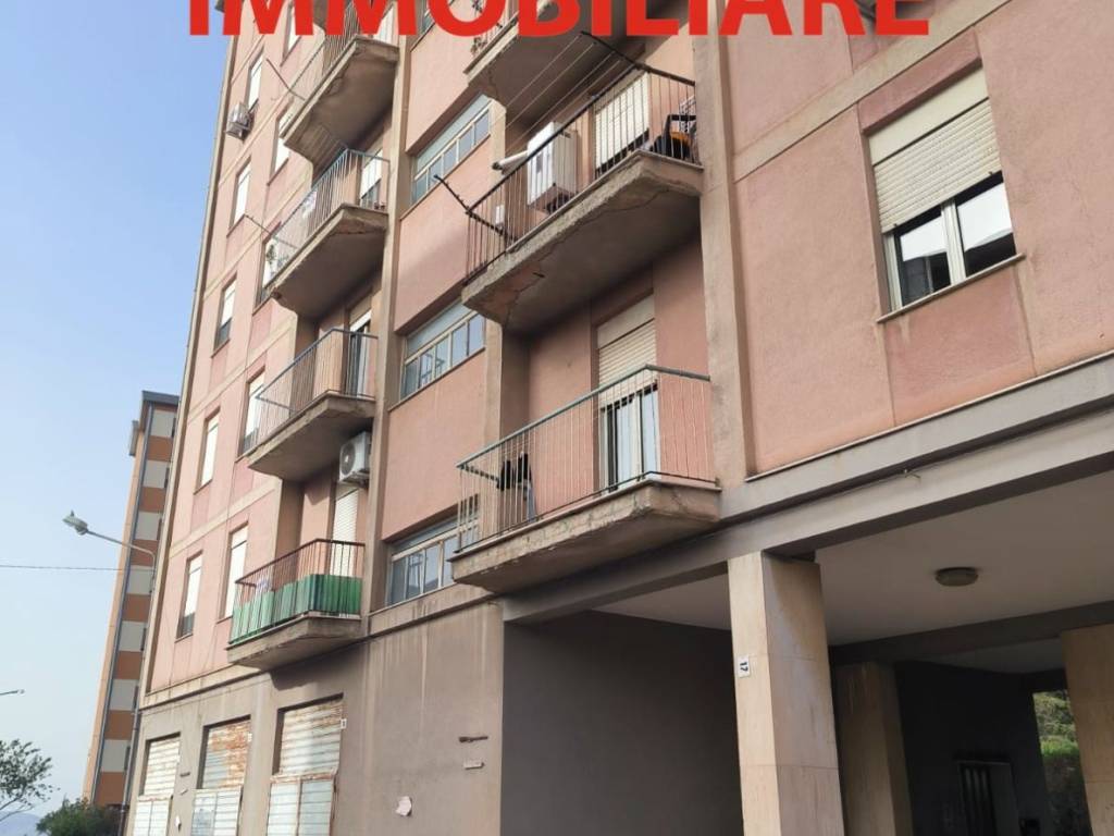 Quadrilocale via ettore romagnoli 16, centro, caltanissetta