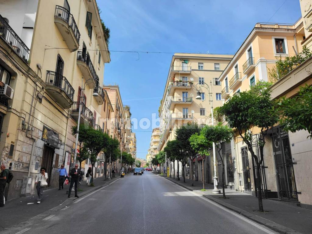 Vendita Appartamento Salerno. Monolocale in via dei Principati. Buono