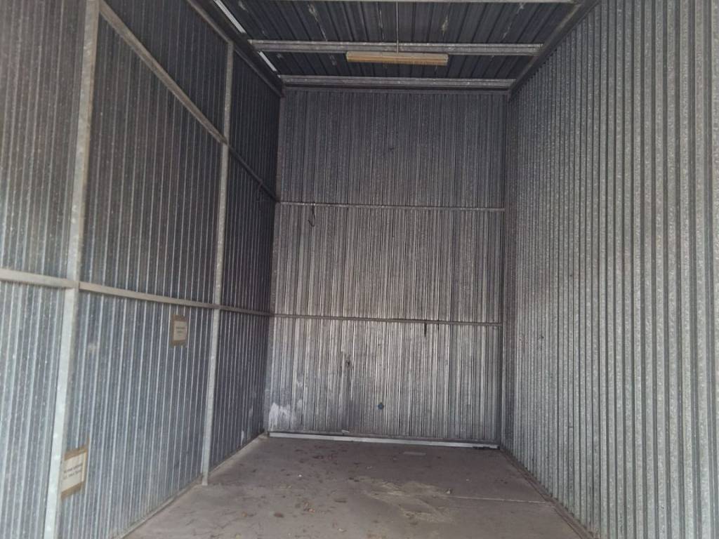 Magazzino - deposito via san simone 23, santa gilla - sant'avendrace, cagliari