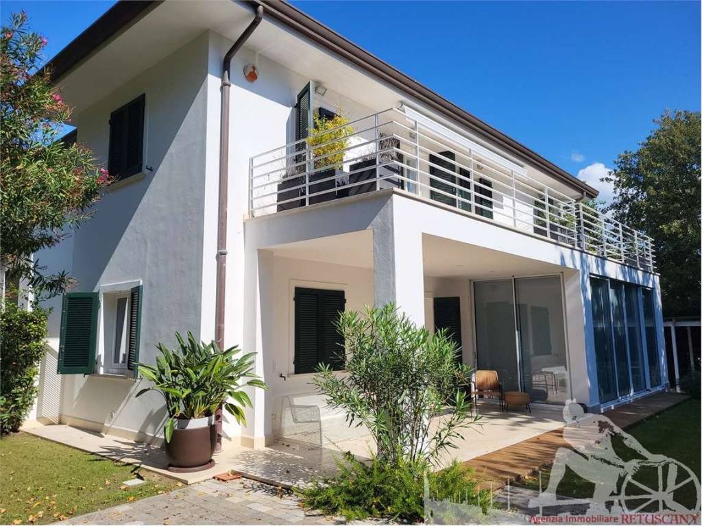 Villa unifamiliare, buono stato, 150 m², centro, forte dei marmi