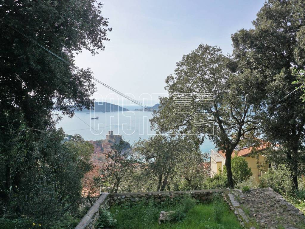 Giardino con vista mare