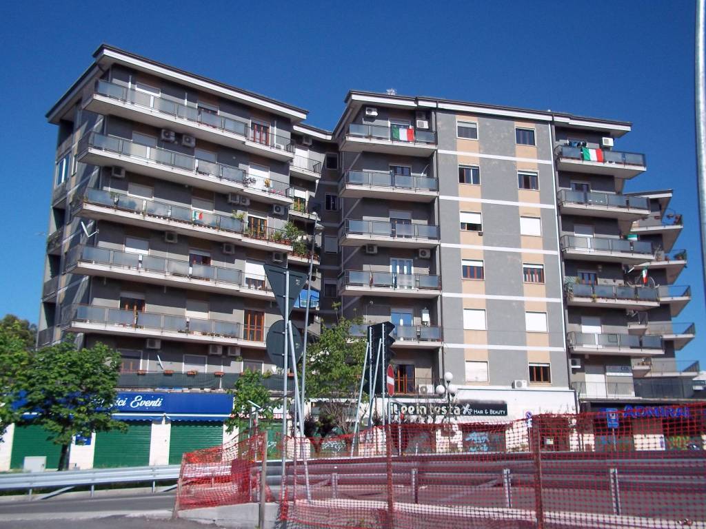 Stanza singola via ciro menotti 44, rende
