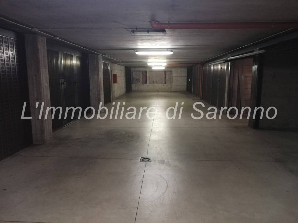 Garage - box piazza de gasperi, saronno