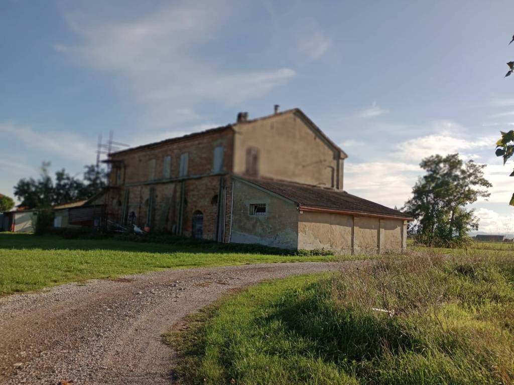 Casale 400 m², castiglione, villa inferno, montaletto, cervia