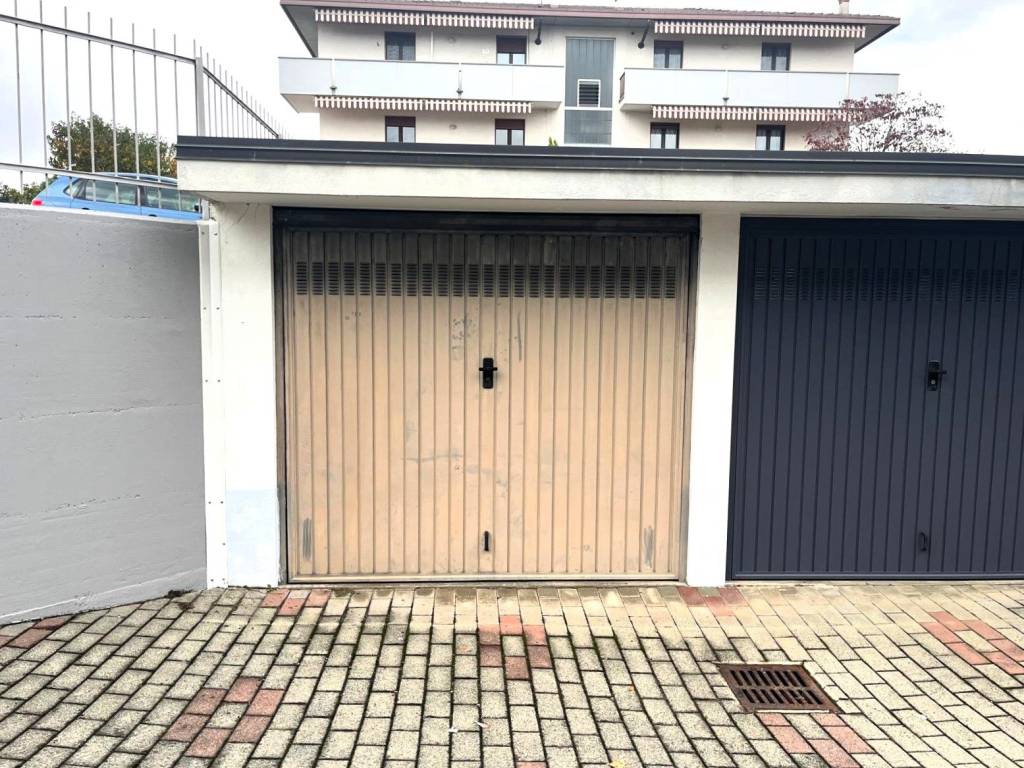 Garage - box vicolo vallanza 7, vigliano biellese