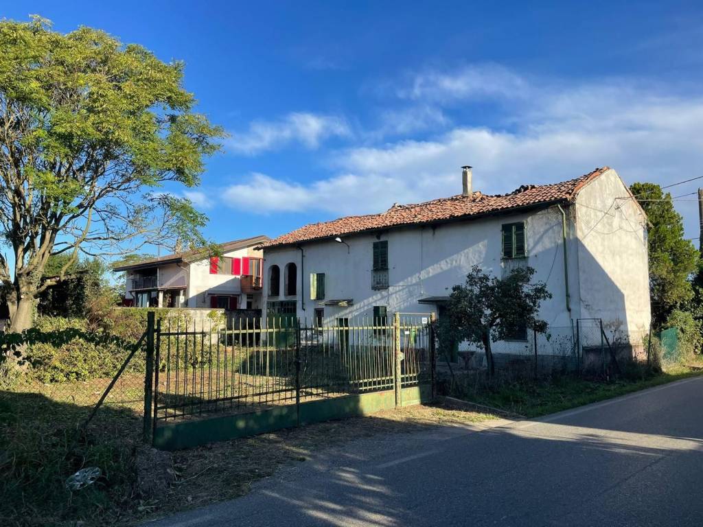 Rustico via novi 45, san giuliano nuovo - san giuliano vecchio, alessandria