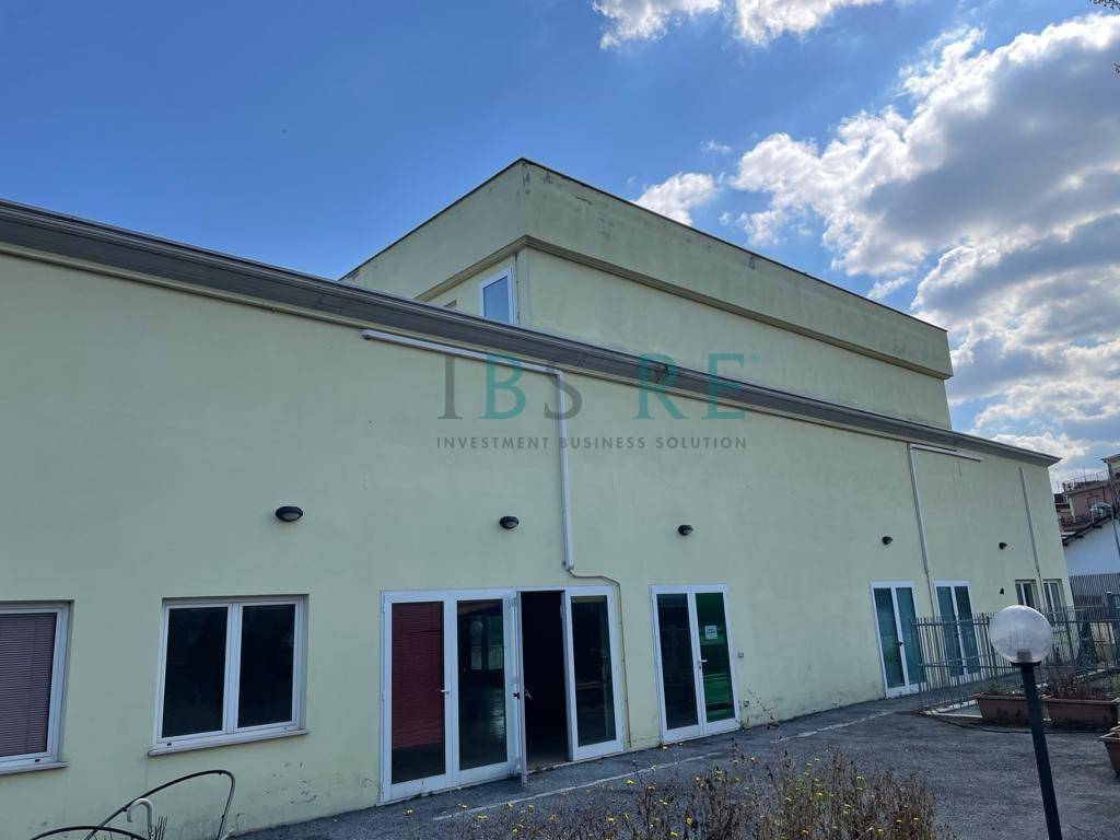 Palazzo - Edificio in vendita a Roma