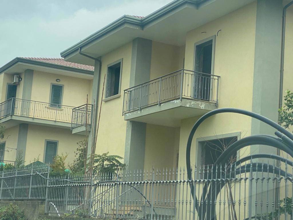 Villa plurifamiliare via g. malaterra, 26, nicastro sambiase, lamezia terme