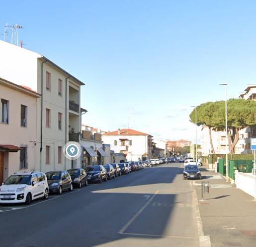 Stanza singola viale ugo foscolo, livorno