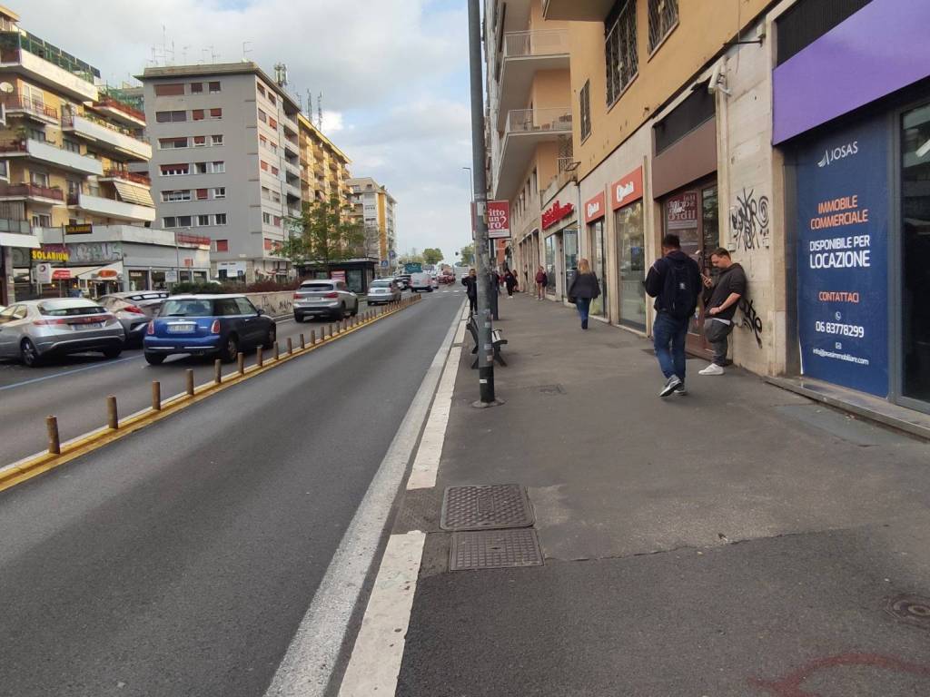 Locale commerciale viale libia 176, africano - villa chigi, roma