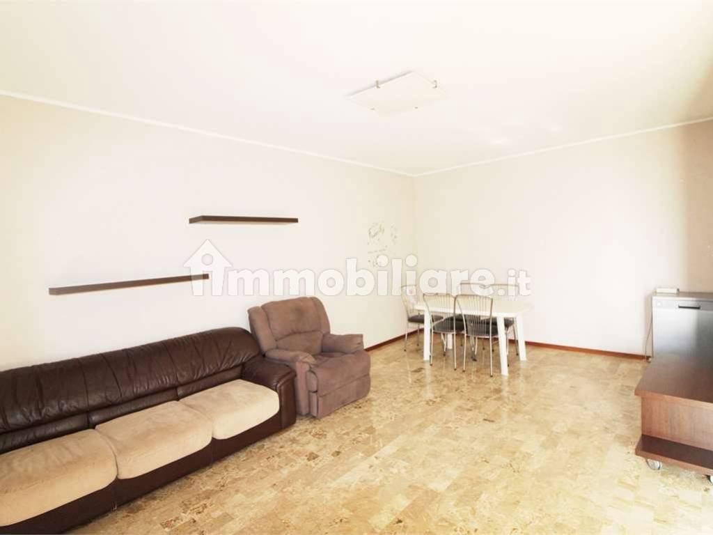 Vendita Appartamento Treviolo. Trilocale in via Vittorio Veneto, 21 ...