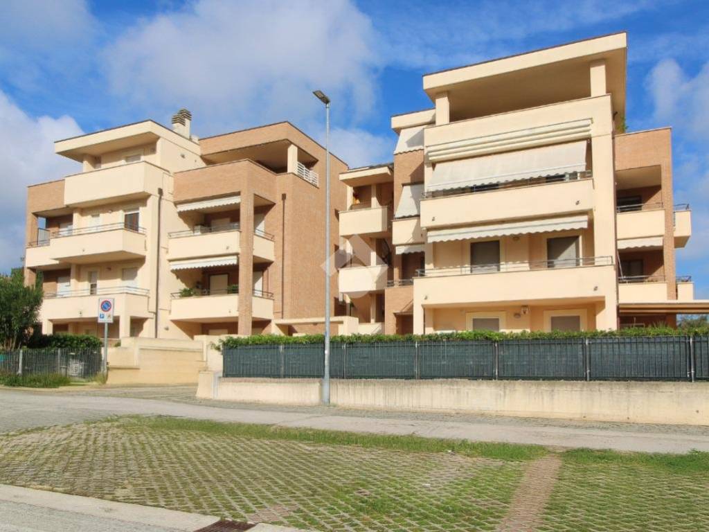 Trilocale via della rinascita 23, grottammare