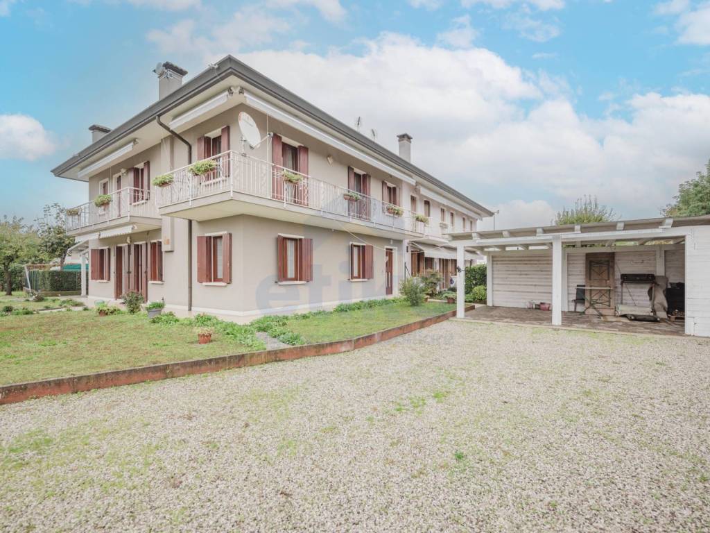 Villa bifamiliare via agozzo 14, san biagio di callalta