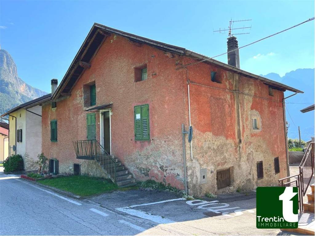 Terratetto unifamiliare loc tomaselli, strigno, castel ivano