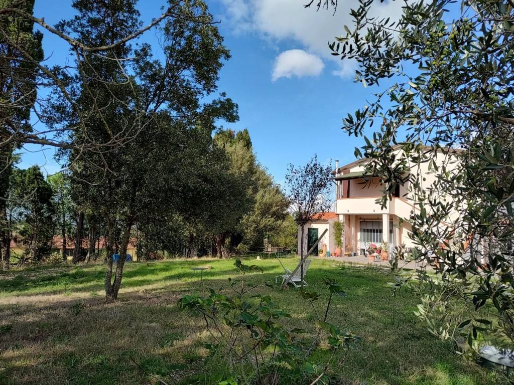 Casale, ottimo stato, 230 m², fauglia