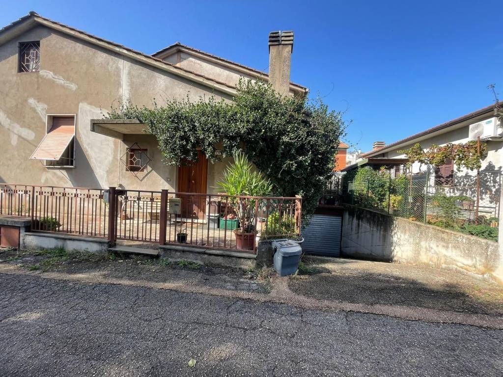 Villa a schiera via del cardellino, borgo rivo, terni