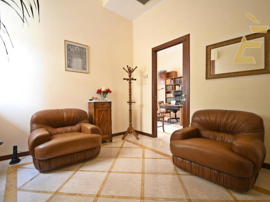 Bilocale viale guglielmo marconi 62, san benedetto, cagliari