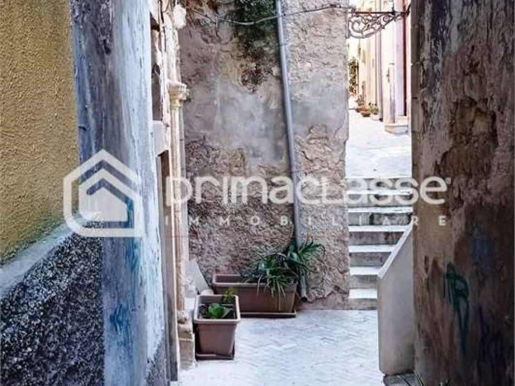 Terratetto unifamiliare 120 m², buono stato, modica bassa, modica