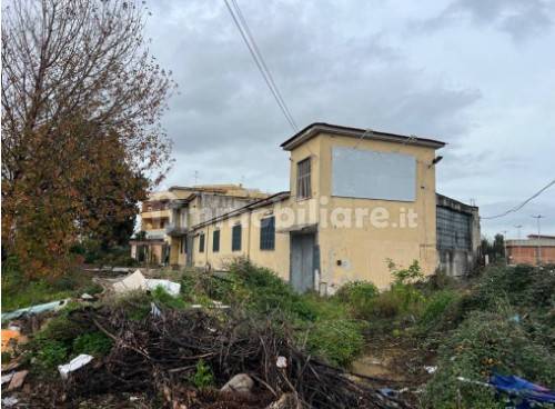 Capannone via atellana, arzano