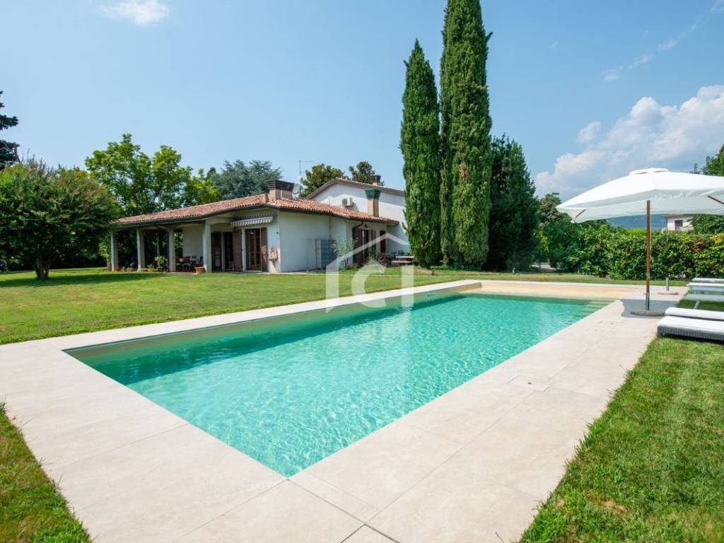 Villa unifamiliare, ottimo stato, 10 m², centro, pescantina