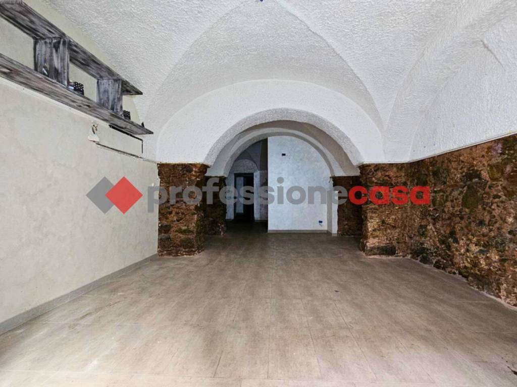 Locale commerciale via caronda, 150, borgo, catania