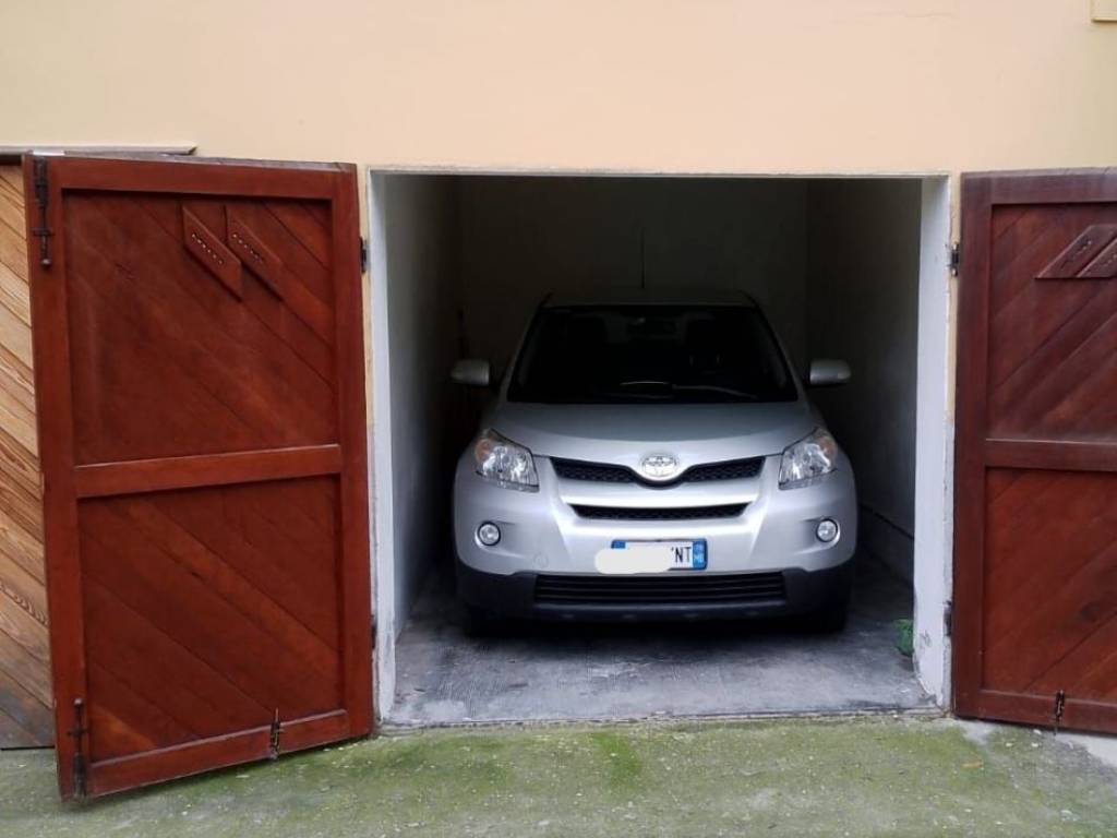 Garage - box via ghizolfo, sant'anna, rapallo