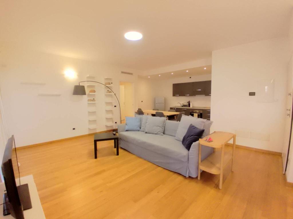 Trilocale via arnaldo da brescia 40, sturla, genova