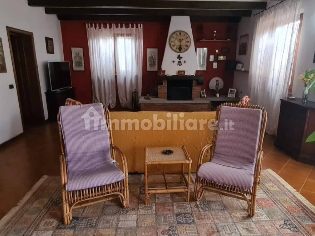 Salone