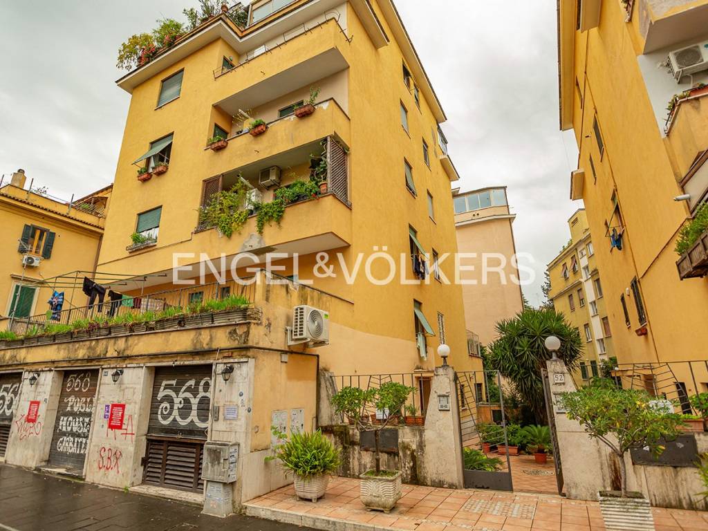 Via Delle Sette Chiese 142 Vendita Appartamento Roma. Trilocale in via delle Sette Chiese 46