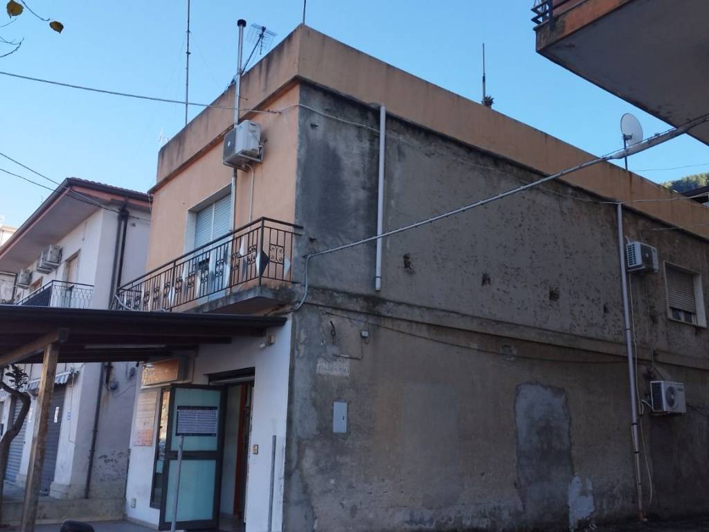 Trilocale via nazionale, centro, pizzo