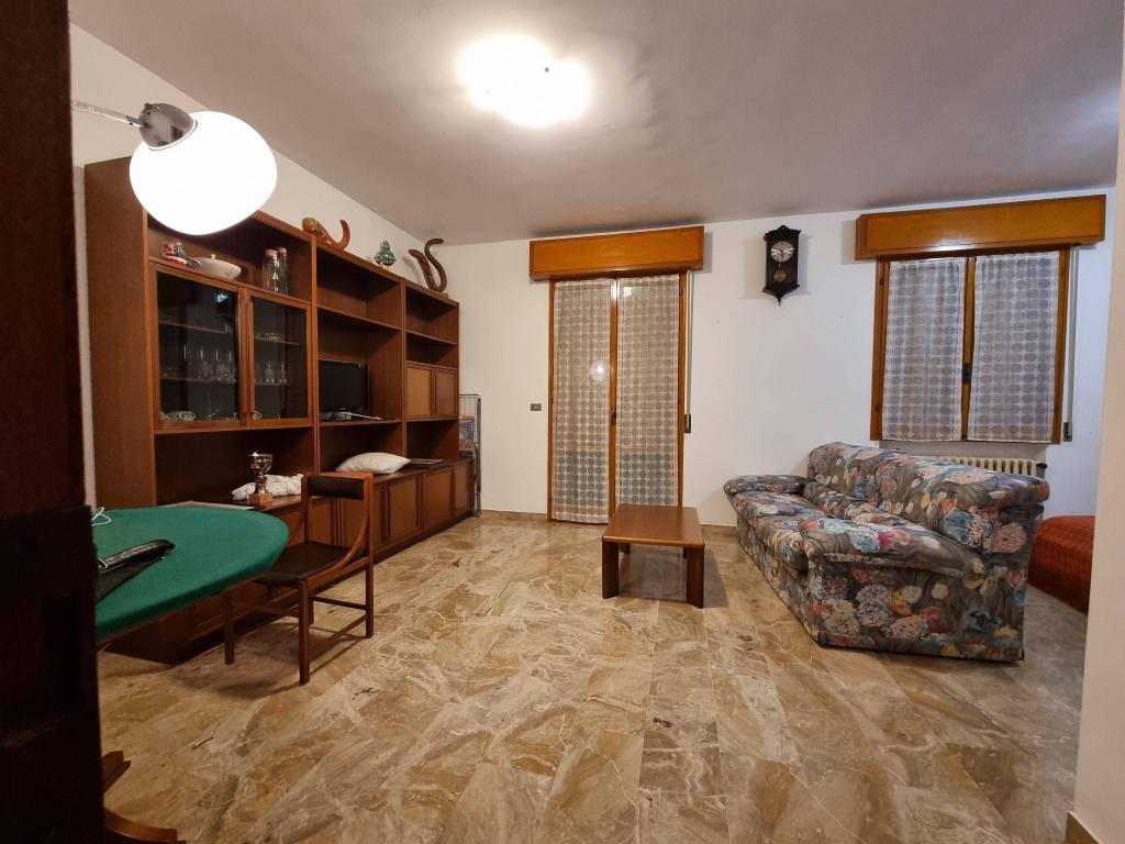 Stanza singola via alvise cadamosto 28, carpi