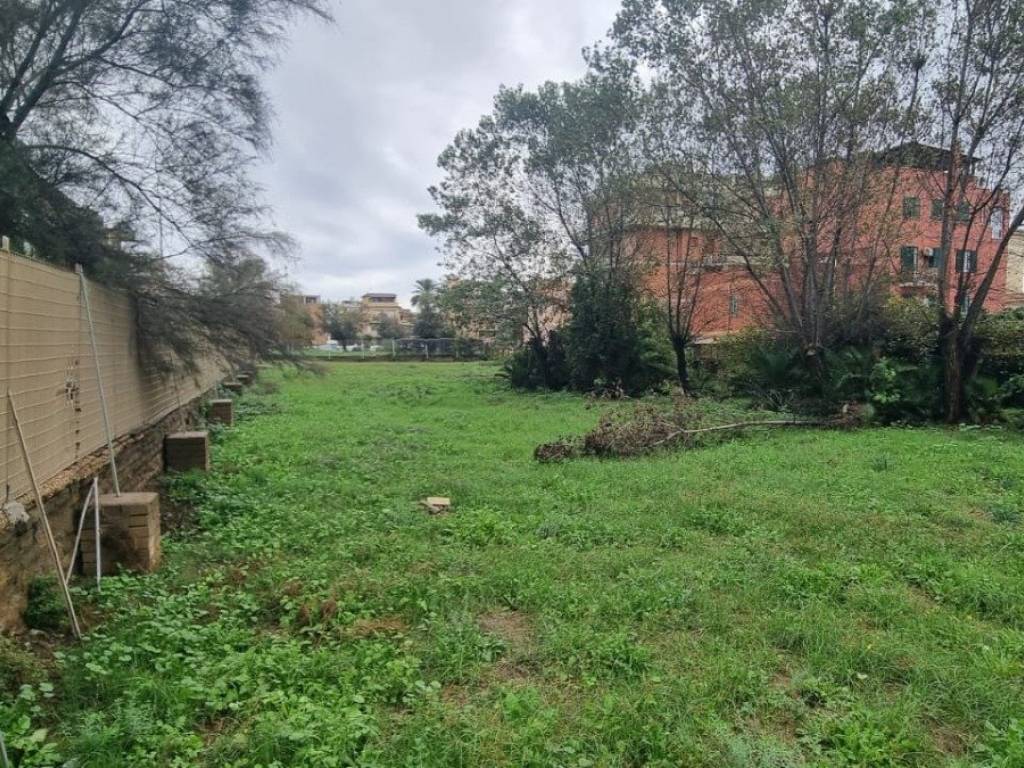 Terreno edificabile viale delle repubbliche marinare, ostia ponente, roma