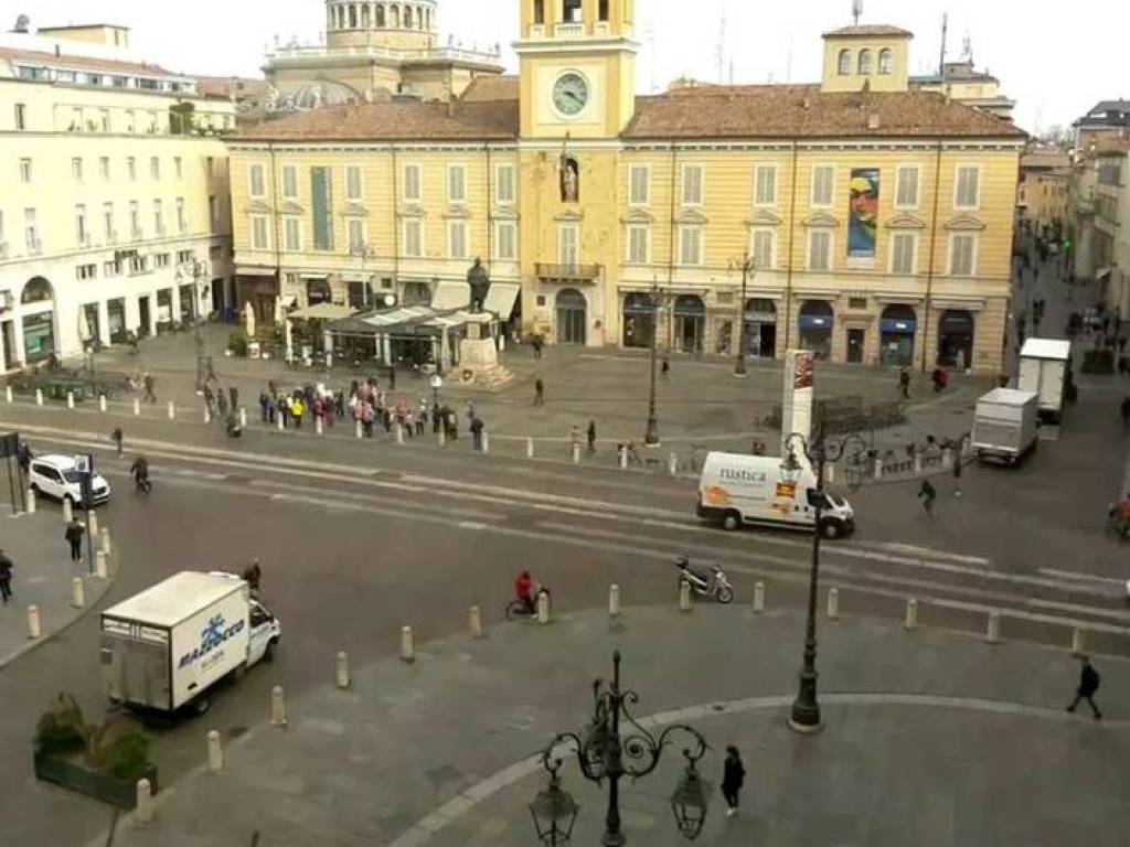 Locale commerciale repubblica, centro storico, parma