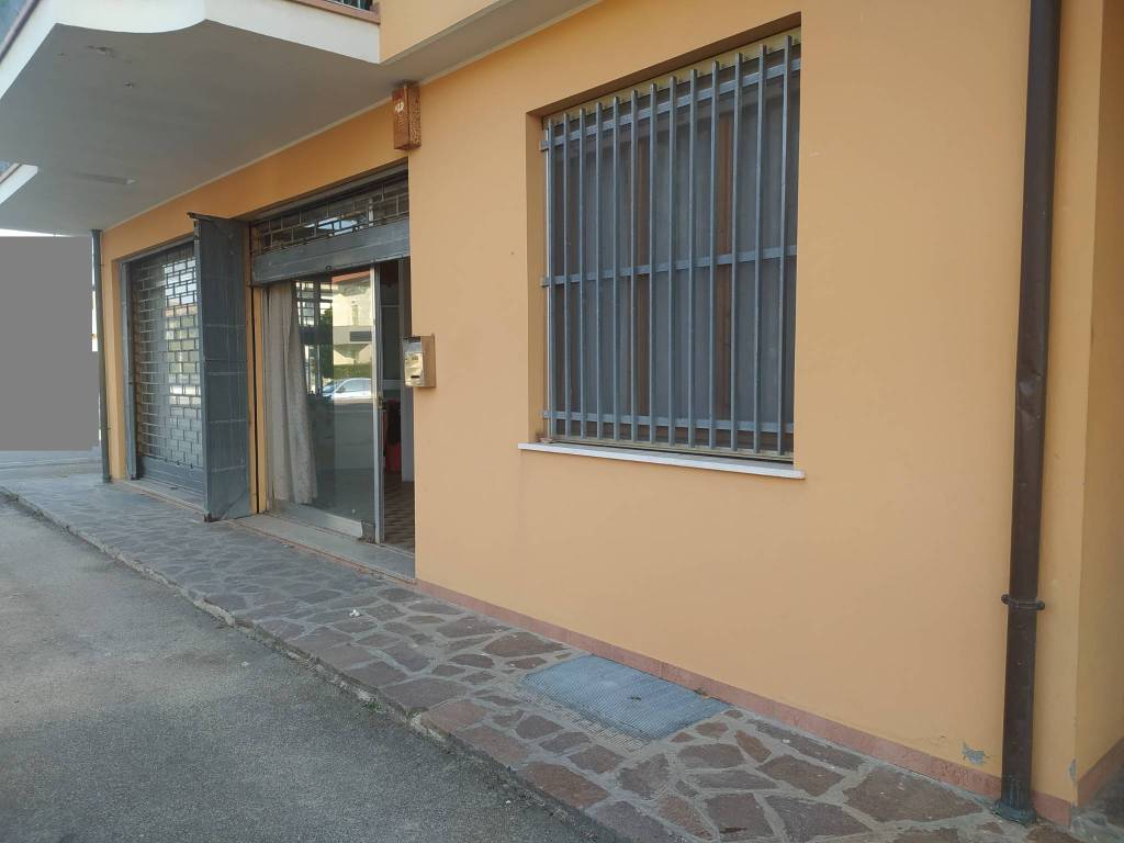 Locale commerciale via volontari della libertà 11, san vito, santarcangelo di romagna