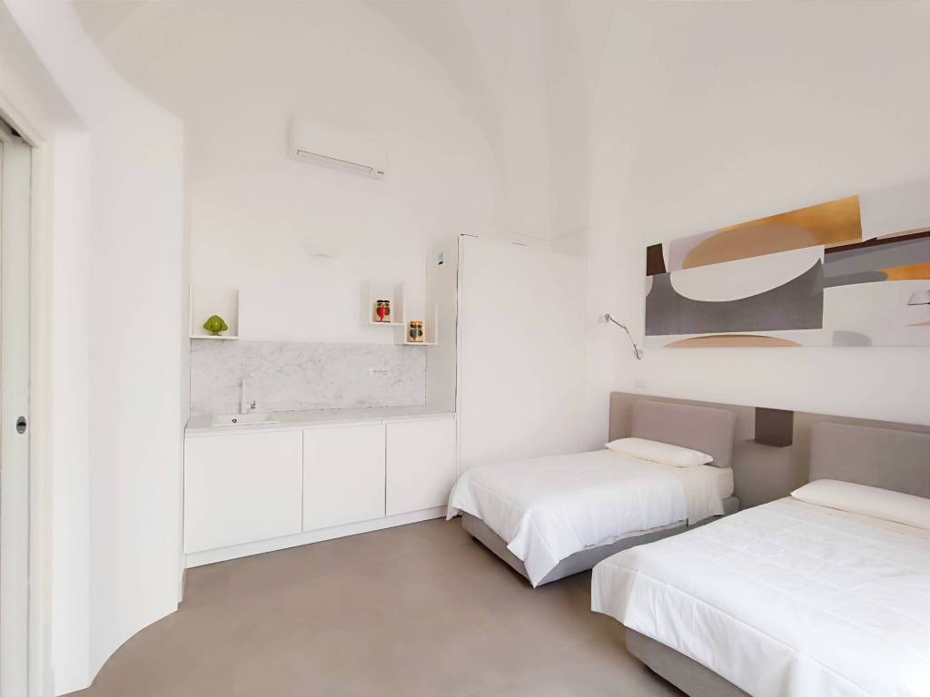 Monolocale via benedetto marzolla, centro storico, brindisi
