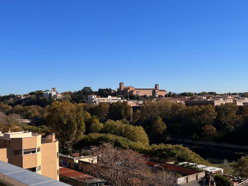 Attico via degli orti di trastevere, trastevere, roma