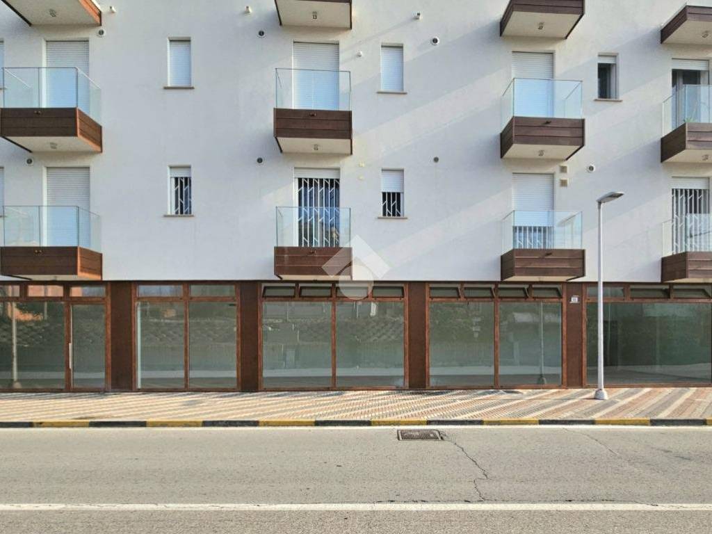 Locale commerciale via a. panzini 51, bellaria-igea marina