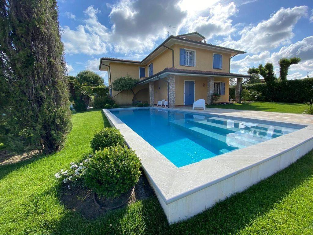 Villa unifamiliare via dell'acqua, centro, forte dei marmi