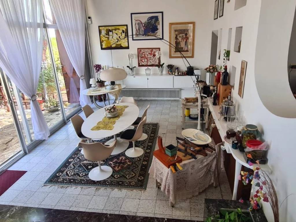 Salone