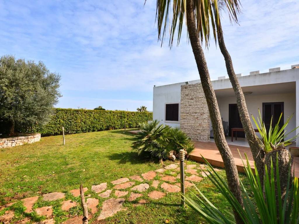 Villa unifamiliare via dei gerani, ostuni costa, ostuni