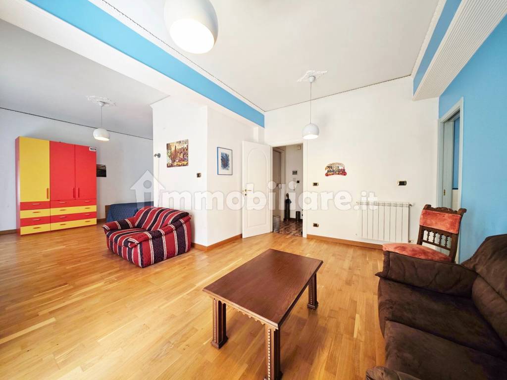 Stanza singola in affitto, affittasi camera singola via Mario Reitano ...