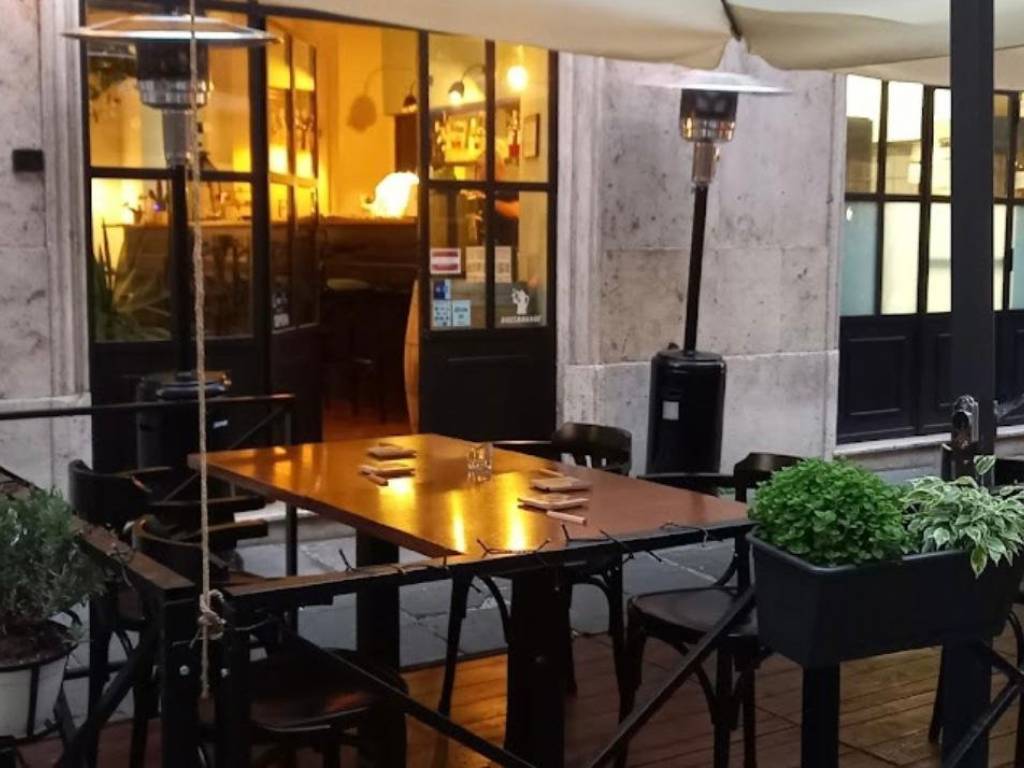Attività commerciale via marianna dionigi, prati, roma