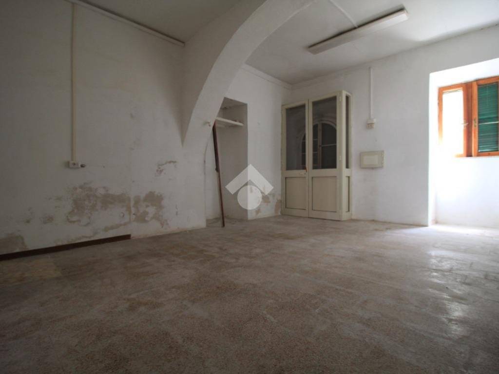 Garage - box via cavour 5, centro, canino