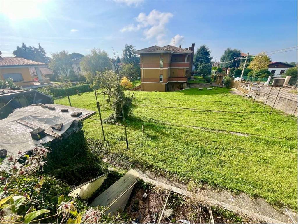 Terreno edificabile via verga, centro, casatenovo